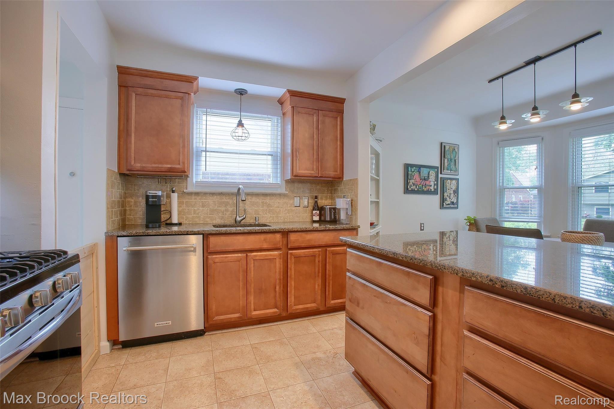 1674 Harvard Road Berkley, MI 48072 - Photo 7 of 30 7-Kitchen.jpg