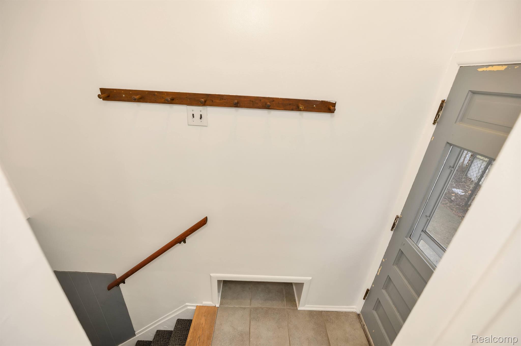 2715 Columbia Road Berkley, MI 48072 - Photo 36 of 51 Gallery Image 36