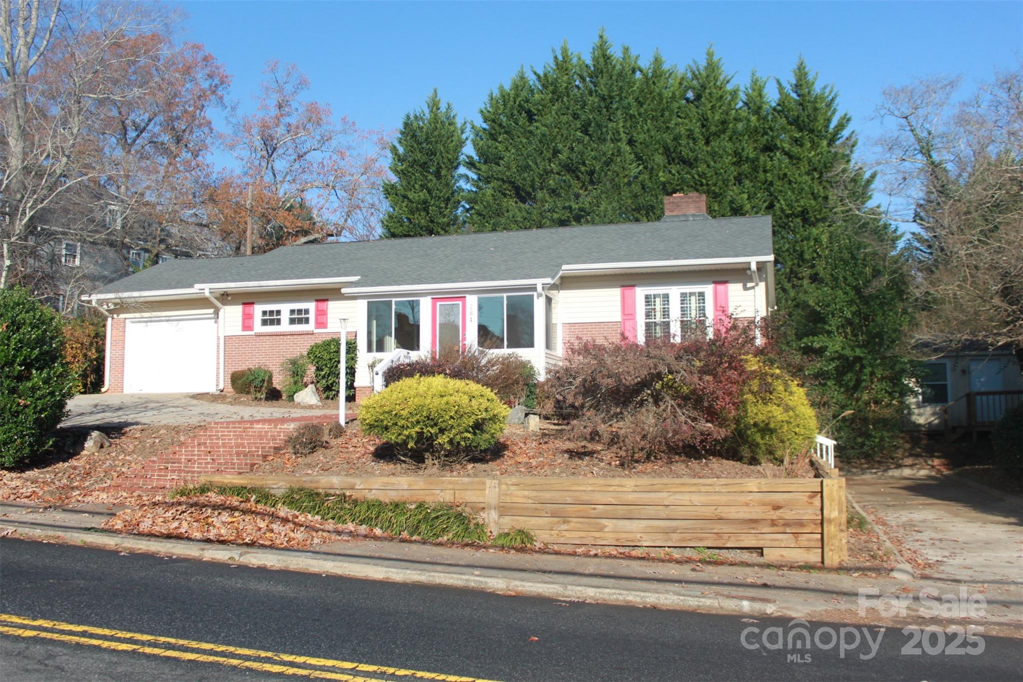 284 Maple Street Rutherfordton, NC 28139 - Photo 5 of 48 Gallery Image 5
