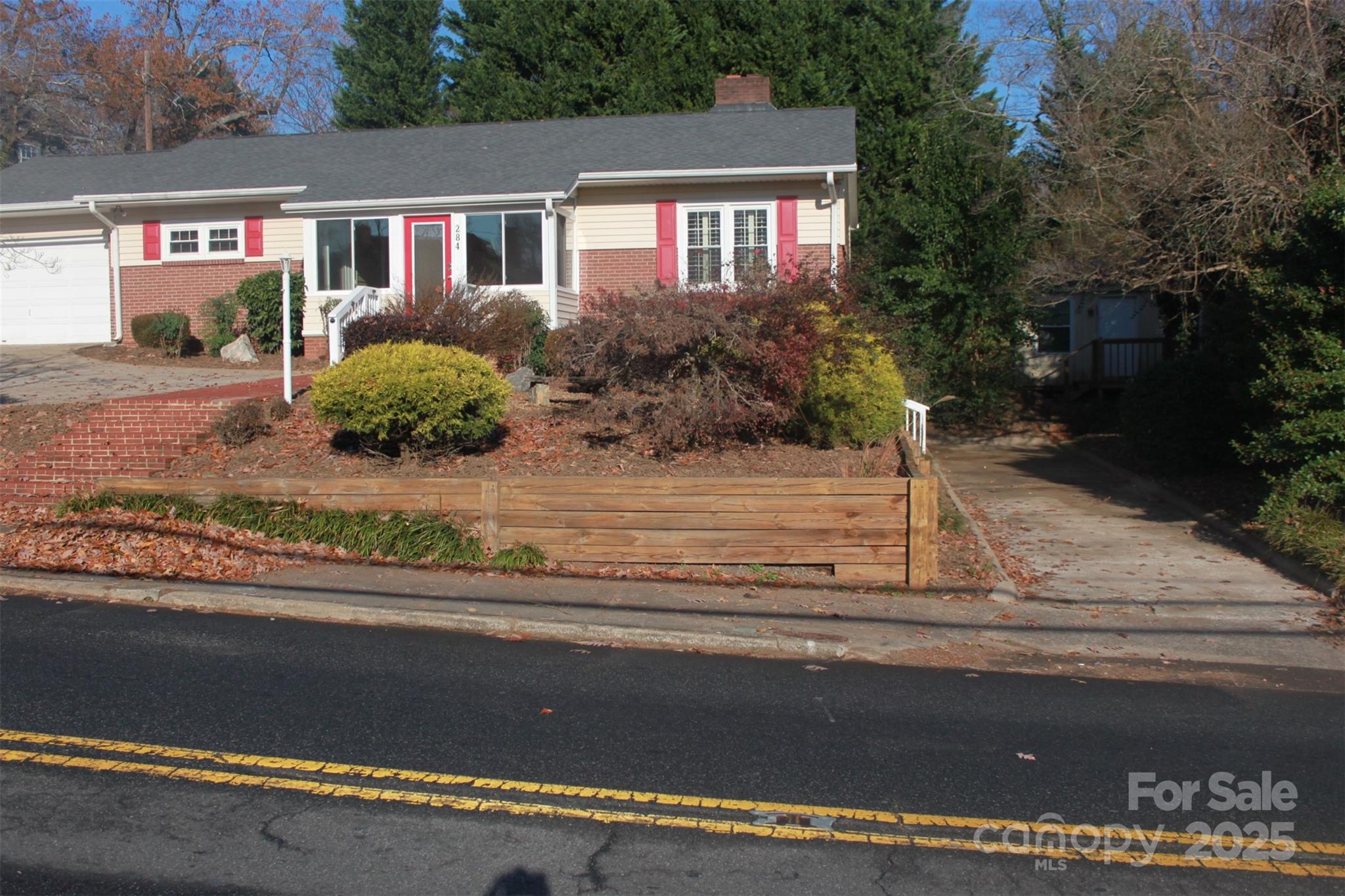 284 Maple Street Rutherfordton, NC 28139 - Photo 6 of 48 Gallery Image 6