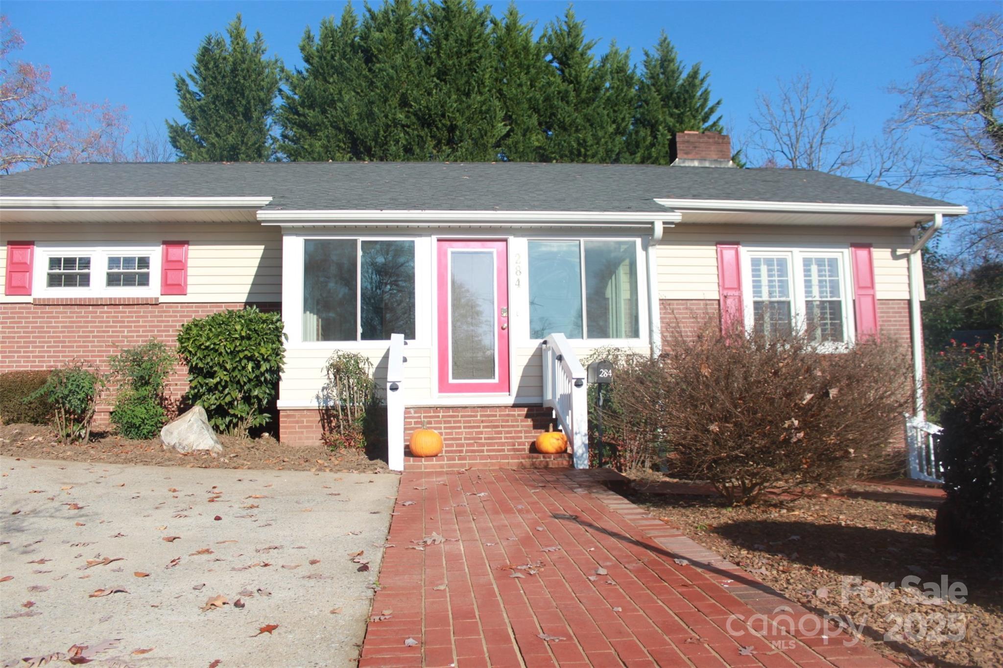 284 Maple Street Rutherfordton, NC 28139 - Photo 8 of 48 Gallery Image 8