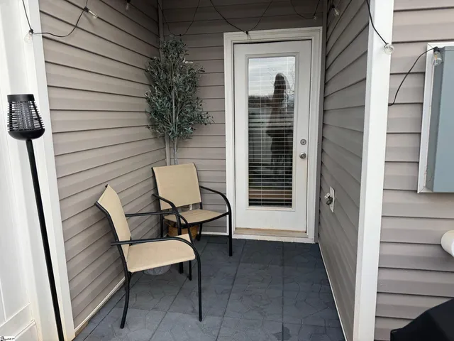 $235,000 | 320 Sea Isle Place, Greer, SC 29650