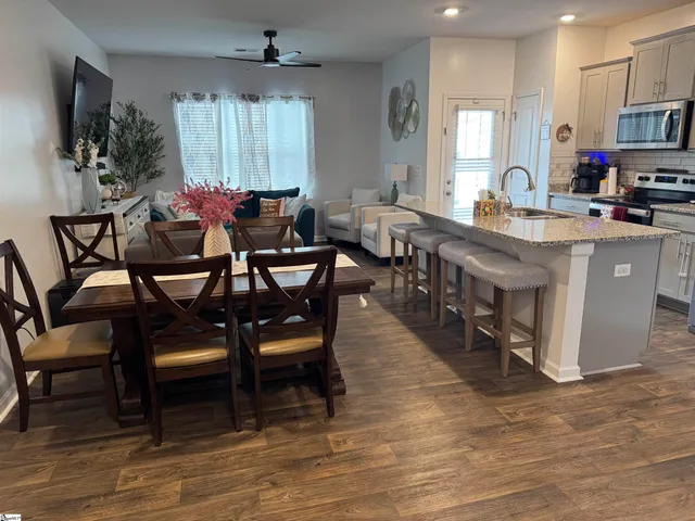 $235,000 | 320 Sea Isle Place, Greer, SC 29650