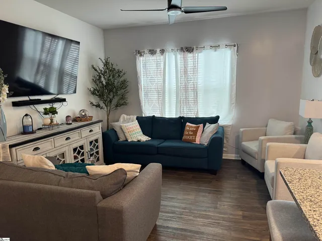 $235,000 | 320 Sea Isle Place, Greer, SC 29650