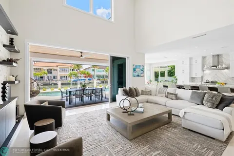$5,695,000 | 2746 Northeast 18th Street, Fort Lauderdale, FL 33305