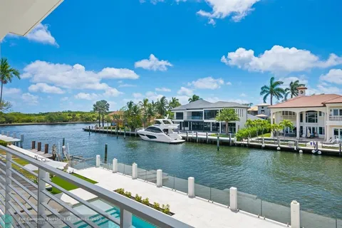 $5,695,000 | 2746 Northeast 18th Street, Fort Lauderdale, FL 33305