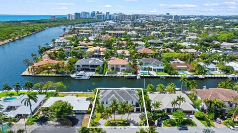 $5,695,000 | 2746 Northeast 18th Street, Fort Lauderdale, FL 33305