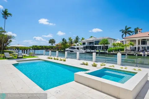 $5,695,000 | 2746 Northeast 18th Street, Fort Lauderdale, FL 33305