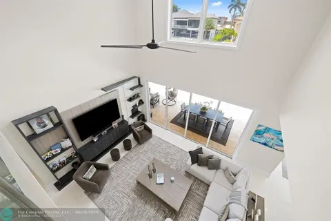 $5,695,000 | 2746 Northeast 18th Street, Fort Lauderdale, FL 33305