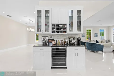 $5,695,000 | 2746 Northeast 18th Street, Fort Lauderdale, FL 33305