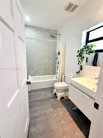 $6,200 | 101 Ocean Ln Drive, Unit 4011, Key Biscayne, FL 33149