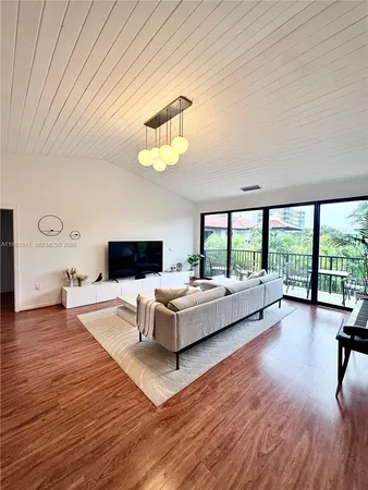 $6,200 | 101 Ocean Ln Drive, Unit 4011, Key Biscayne, FL 33149