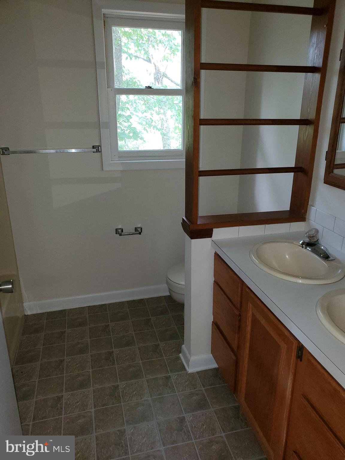 2832 Highland Ridge Road Berkeley Springs, WV 25411 - Photo 13 of 27 Gallery Image 13