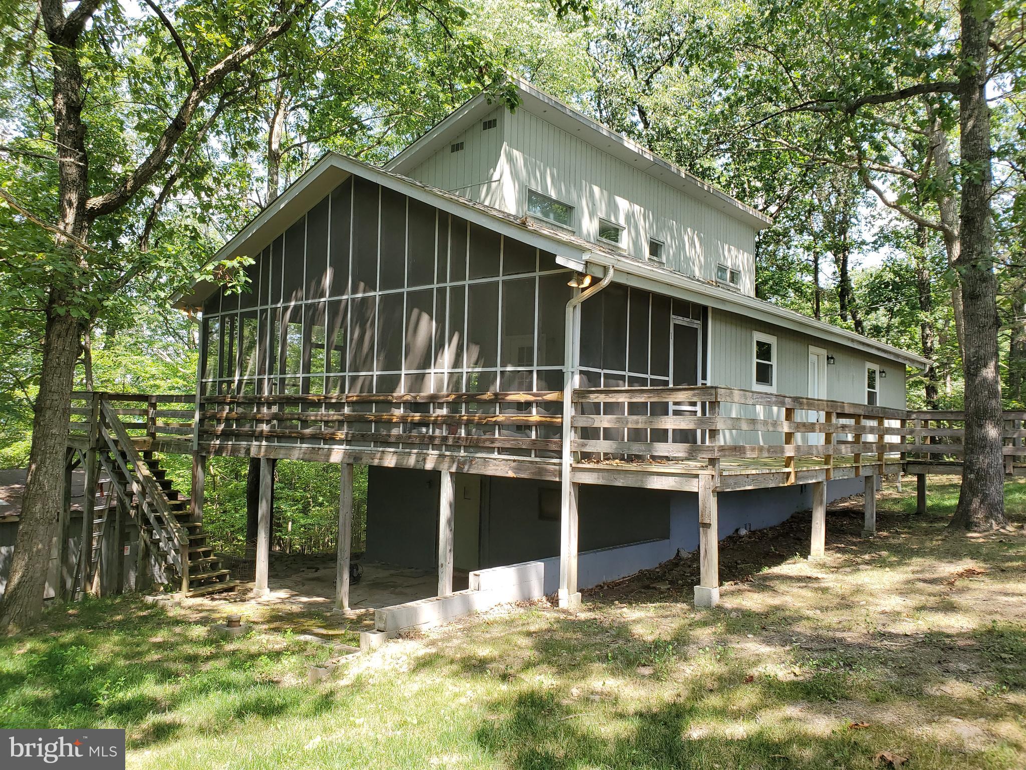2832 Highland Ridge Road Berkeley Springs, WV 25411 - Photo 5 of 27 Gallery Image 5