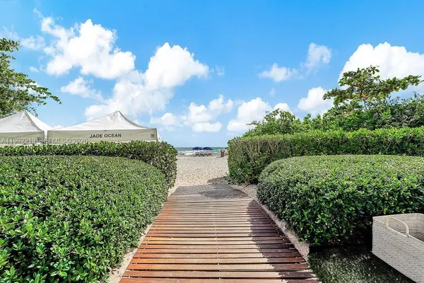 $12,000 | 17121 Collins Avenue, Unit 1808, Sunny Isles Beach, FL 33160