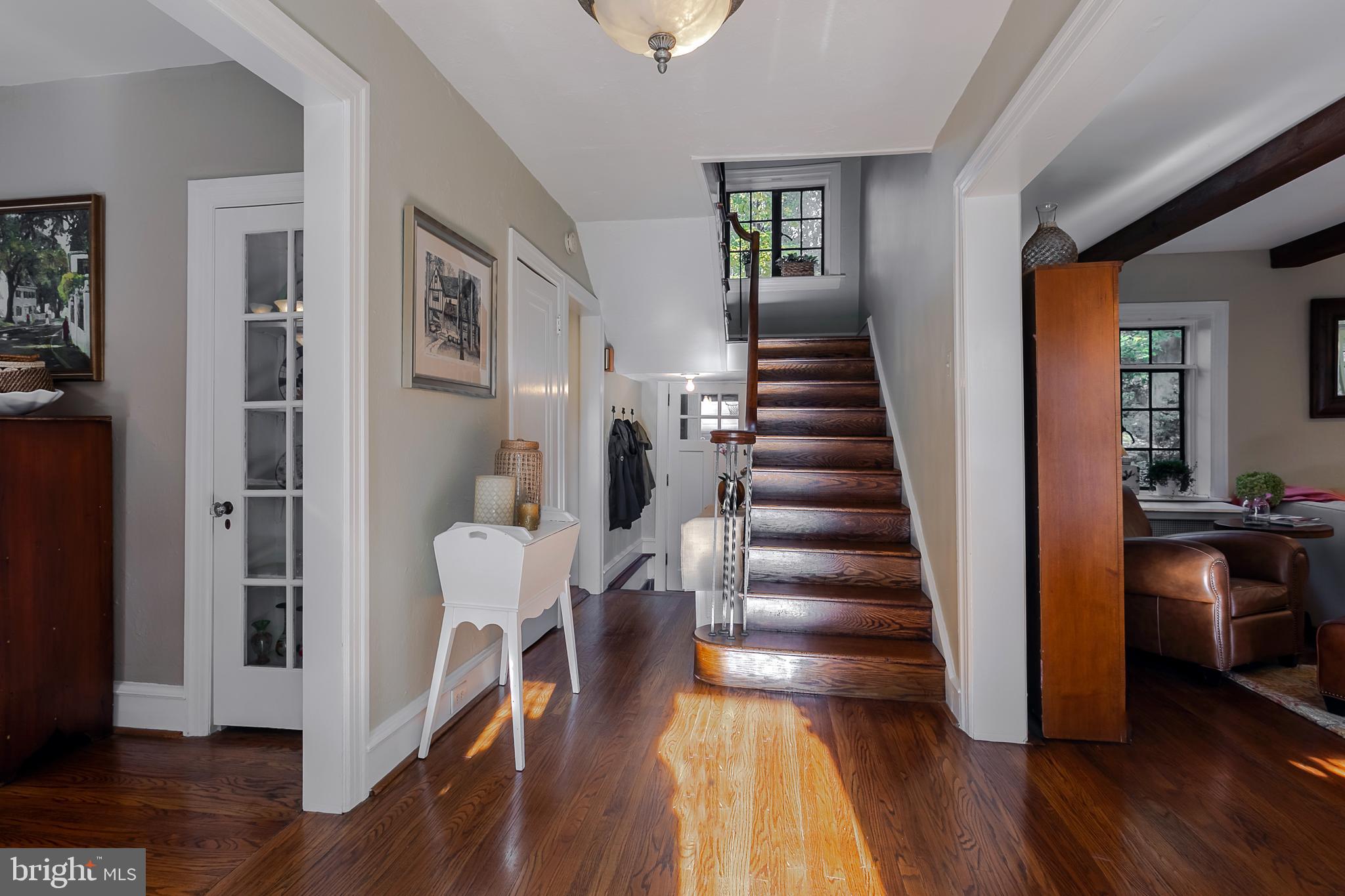 325 Valley Road Havertown, PA 19083 - Photo 5 of 42