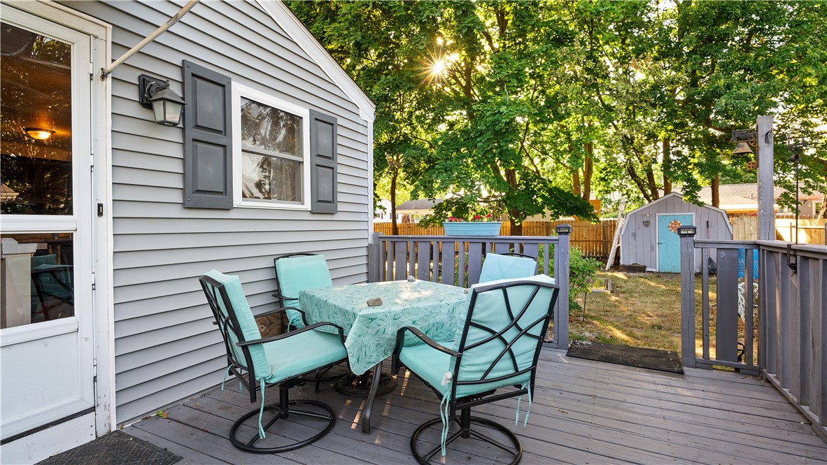 59 Liverpool Street Warwick, RI 02886 - Photo 3 of 29