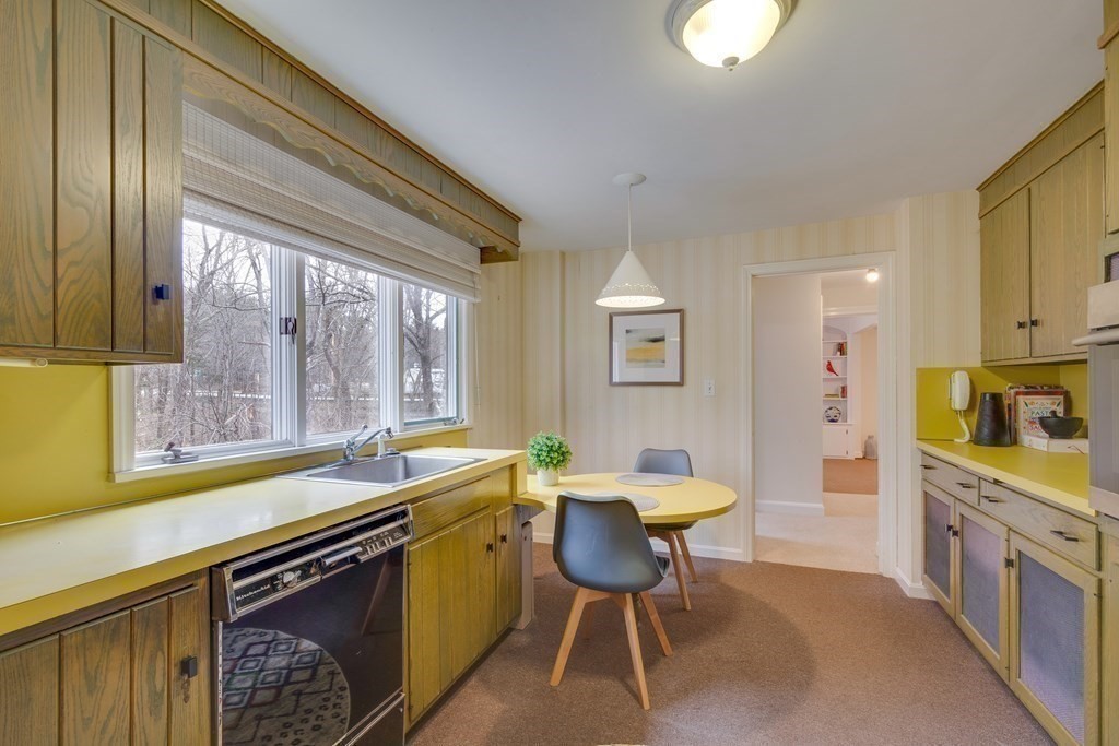 139 South Great Road Lincoln, MA 01773 - Photo 13 of 30 Gallery Image 13