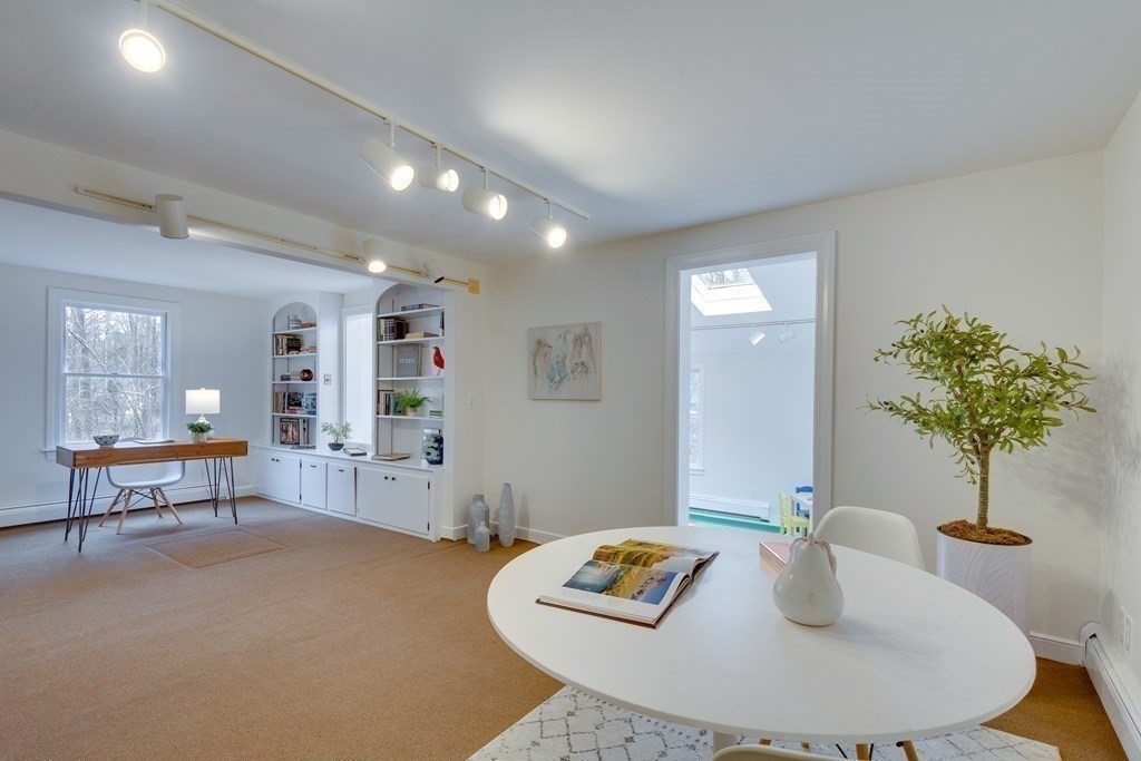 139 South Great Road Lincoln, MA 01773 - Photo 5 of 30 Gallery Image 5