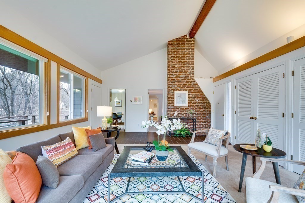 139 South Great Road Lincoln, MA 01773 - Photo 10 of 30 Gallery Image 10