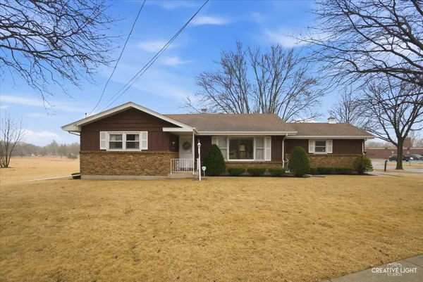 $370,000 | 953 Sheffer Road, Aurora, IL 60505