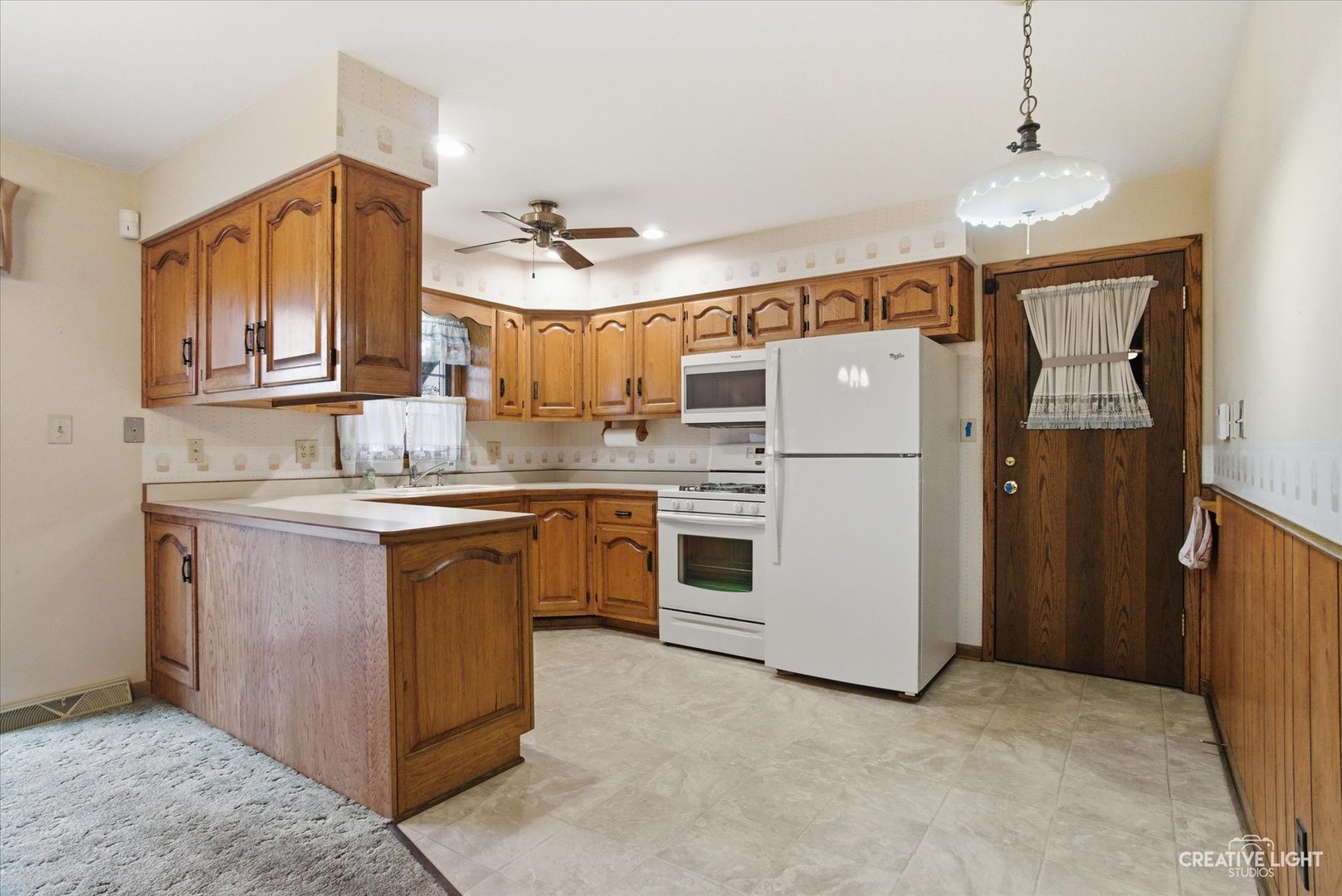 953 Sheffer Road Aurora, IL 60505 - Photo 10 of 39