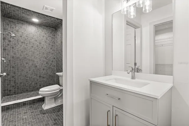 $299,000 | 2929 Woodland Drive, Edgewater, FL 32141