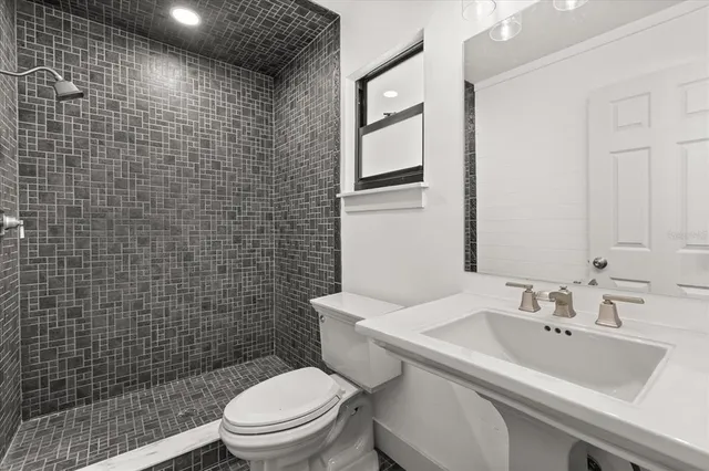 $299,000 | 2929 Woodland Drive, Edgewater, FL 32141