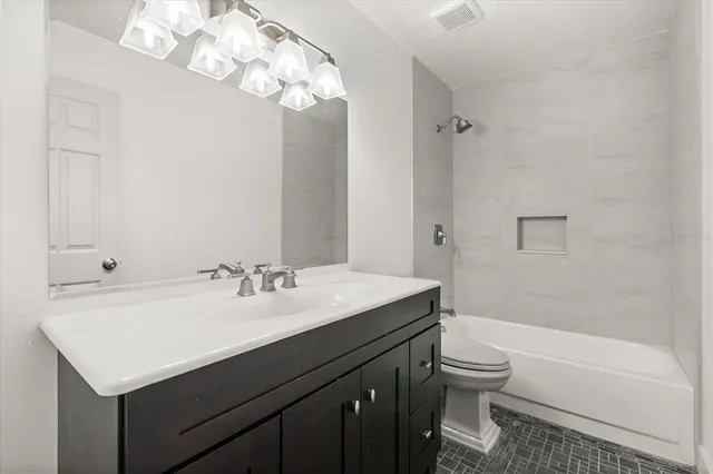 $299,000 | 2929 Woodland Drive, Edgewater, FL 32141