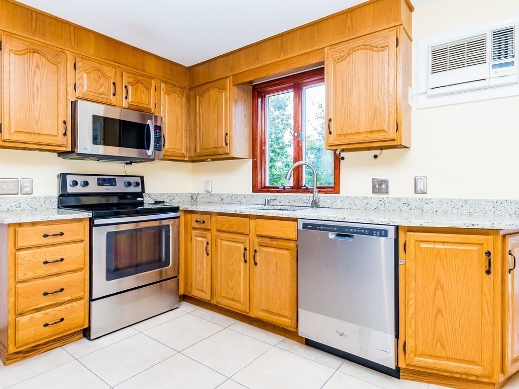 323 Florence Road Waltham, MA 02453 - Photo 10 of 18 Gallery Image 10