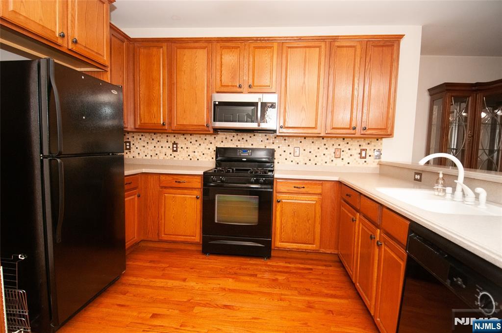 514 Deluca Road Belleville, NJ 07109 - Photo 11 of 34