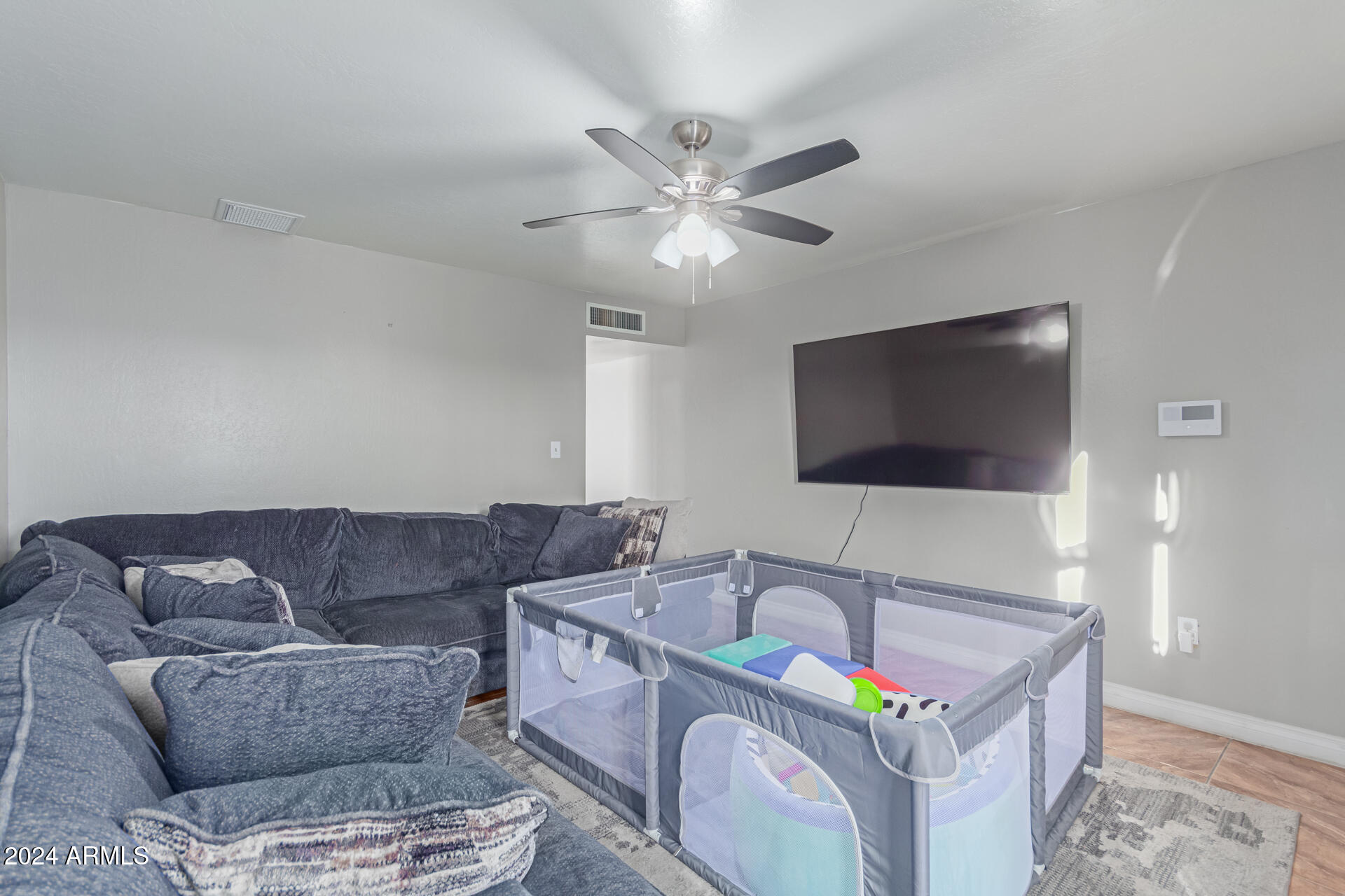 3208 West Granada Road Phoenix, AZ 85009 - Photo 2 of 12 07 - Granada