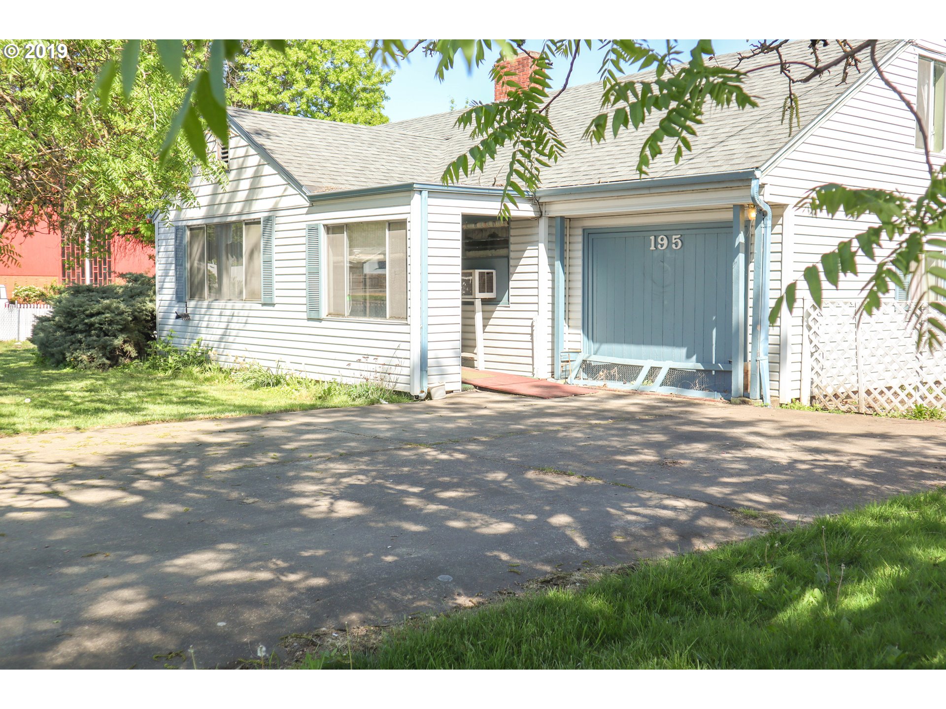 195 Airport Road Lebanon, OR 97355 - Photo 1 of 25 Gallery Image 1