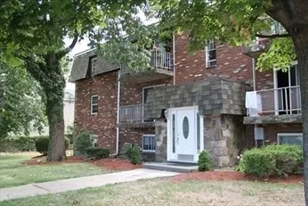 $2,300 | 10 Skyline Drive, Unit 5, Braintree, MA 02184