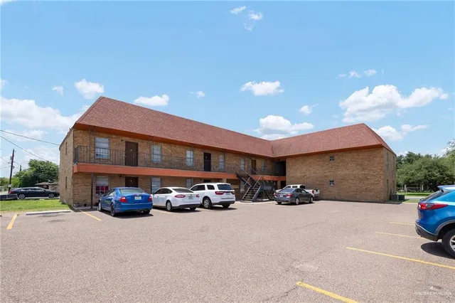 $1,389,000 | 301-303 South Palm Drive, Pharr, TX 78577