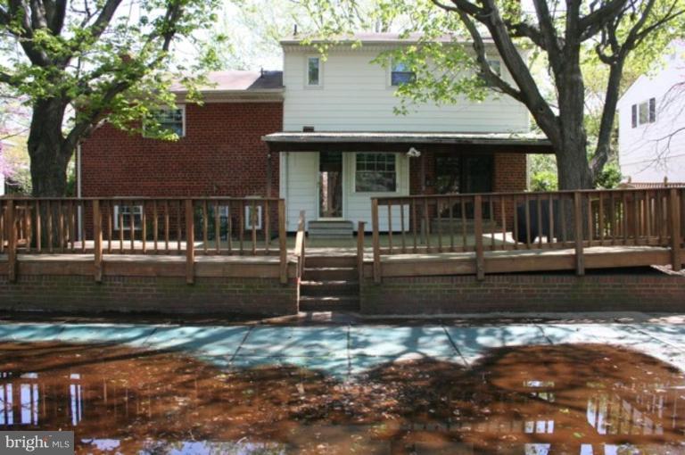 2906 Farm Road Alexandria, VA 22302 - Photo 13 of 18 Exterior (Rear)