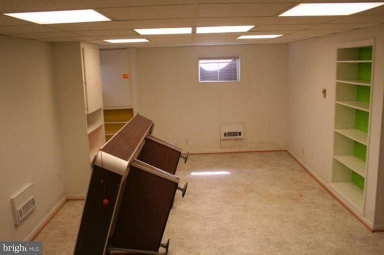 2906 Farm Road Alexandria, VA 22302 - Photo 17 of 18 Recreation Room