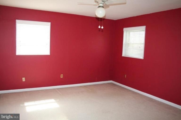 2906 Farm Road Alexandria, VA 22302 - Photo 8 of 18 Bedroom #1