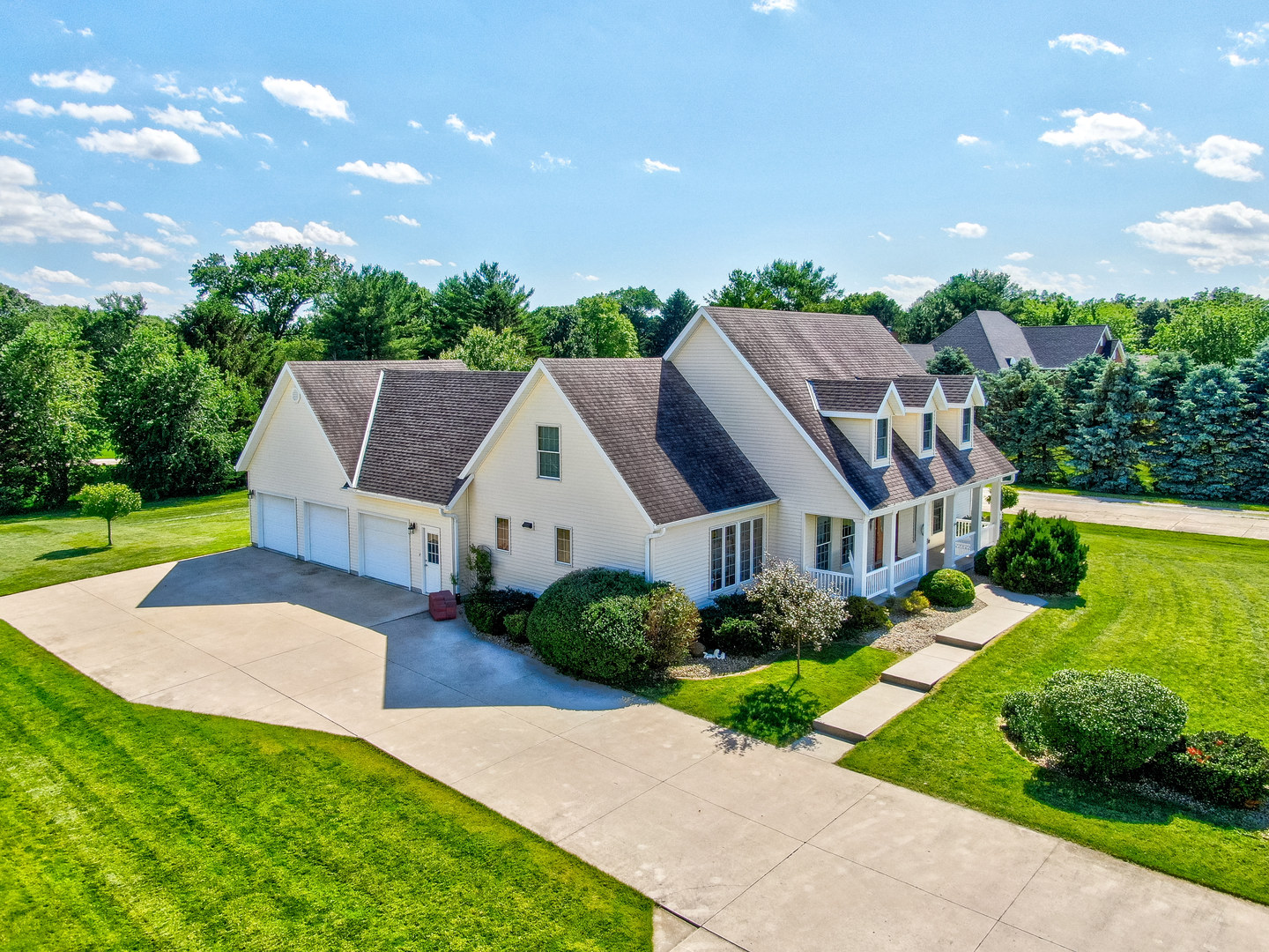 1862 North 31st Road Ottawa, IL 61350 - Photo 1 of 26