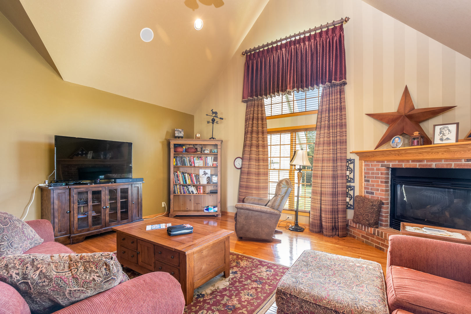 1862 North 31st Road Ottawa, IL 61350 - Photo 5 of 26