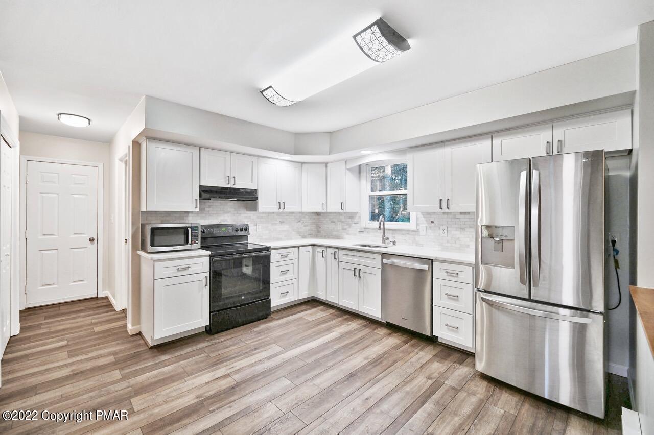 256 Middle Road Tannersville, PA 18372 - Photo 14 of 47 Kitchen