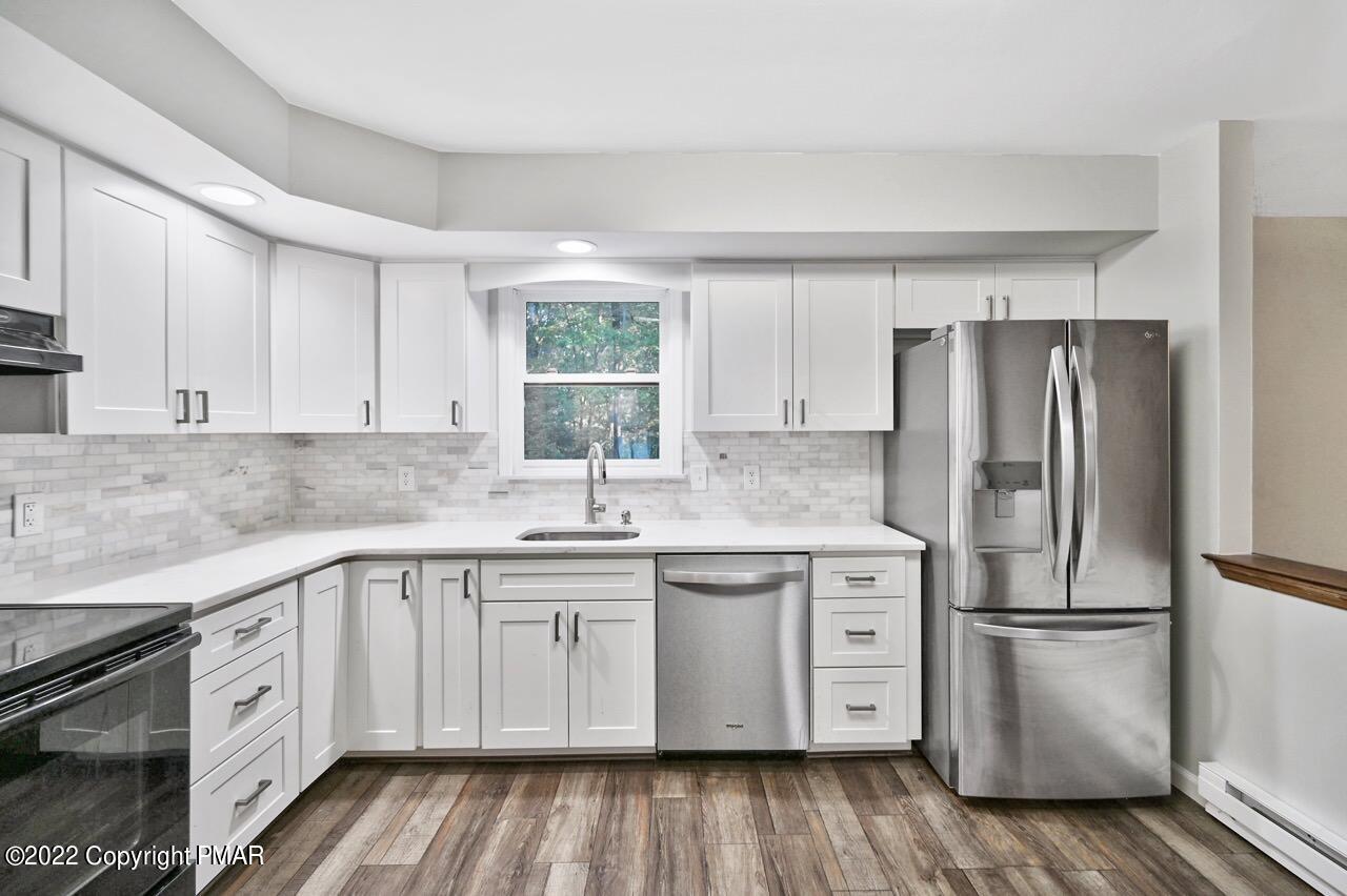 256 Middle Road Tannersville, PA 18372 - Photo 15 of 47 Kitchen
