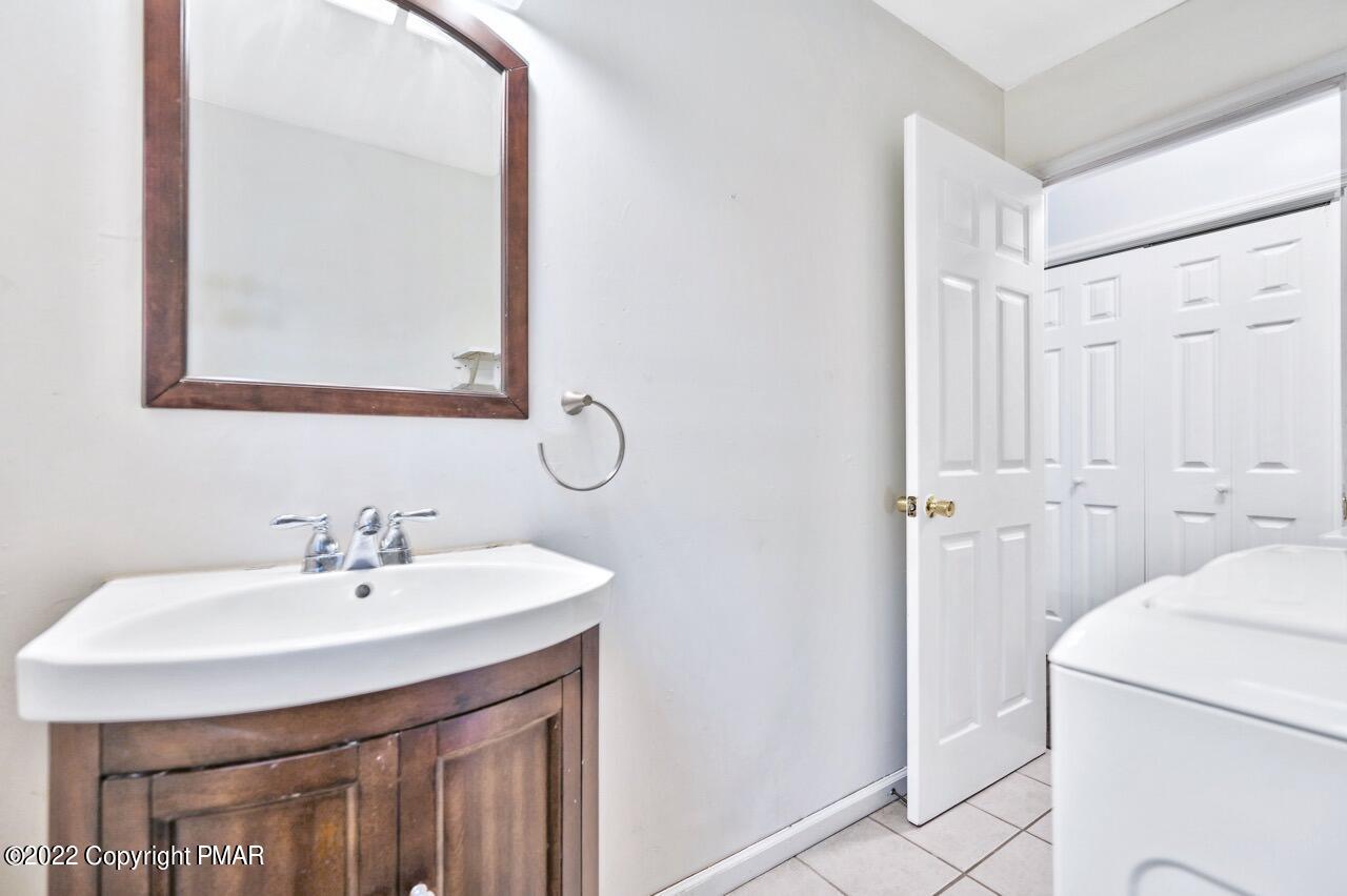 256 Middle Road Tannersville, PA 18372 - Photo 23 of 47 Laundry and Powder Room