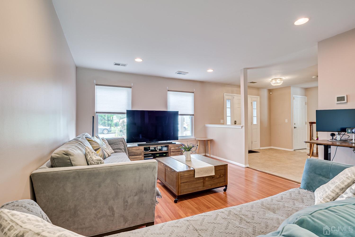 6 Sagamore Avenue South Edison, NJ 08820 - Photo 11 of 34
