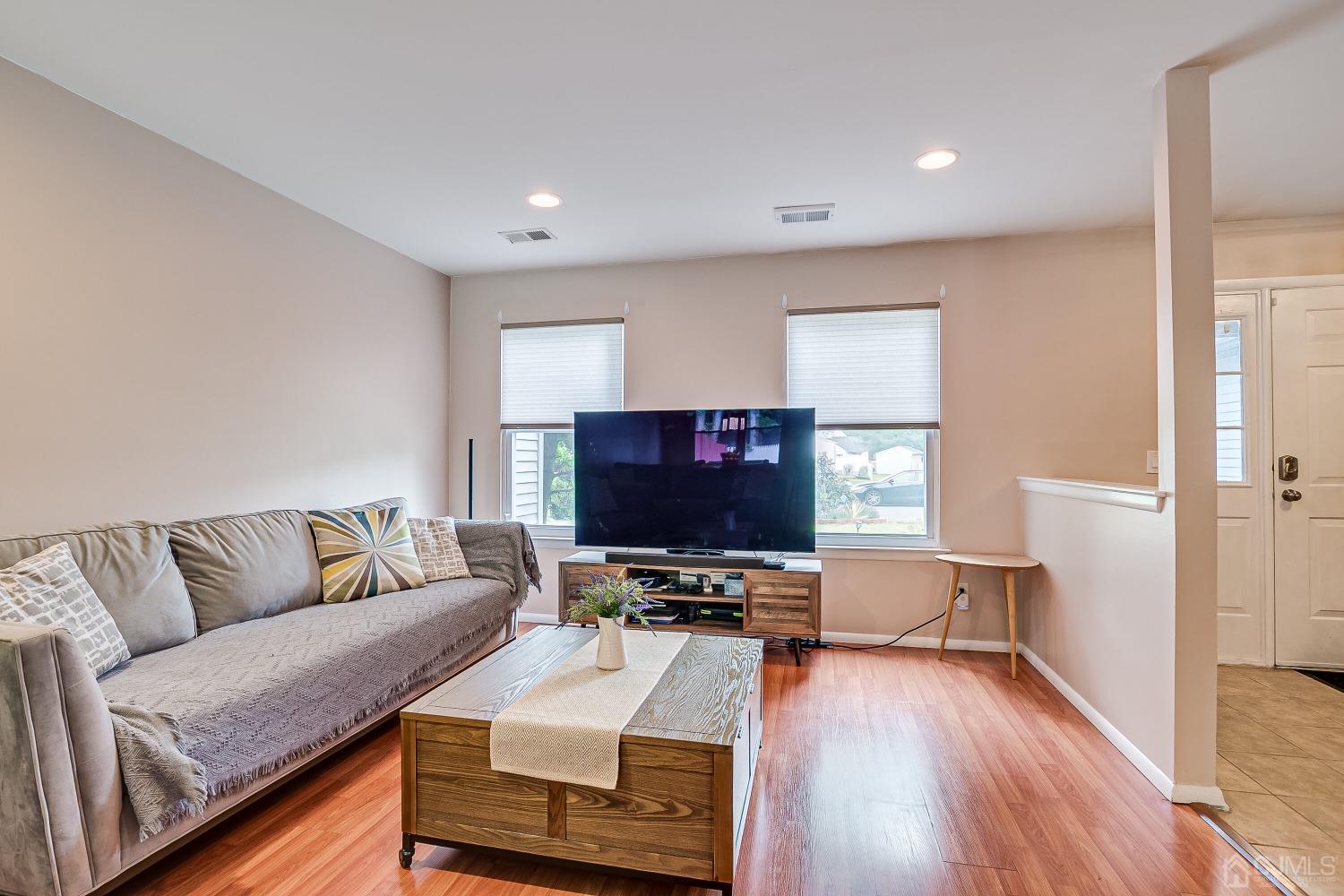 6 Sagamore Avenue South Edison, NJ 08820 - Photo 12 of 34