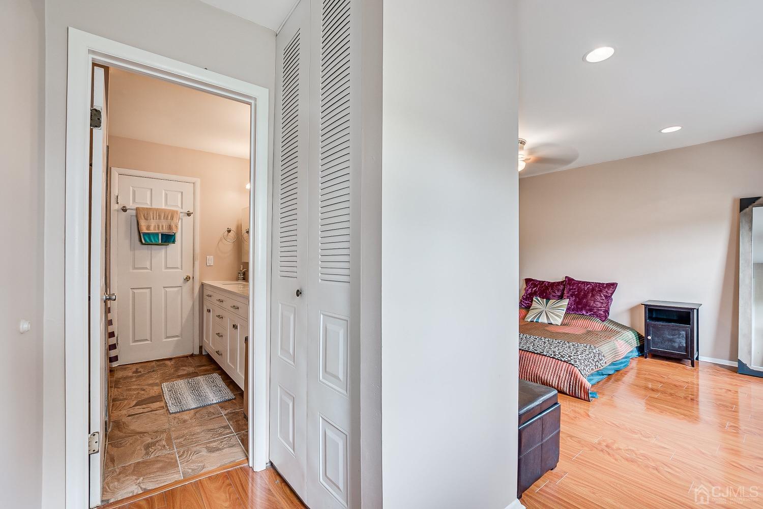 6 Sagamore Avenue South Edison, NJ 08820 - Photo 25 of 34