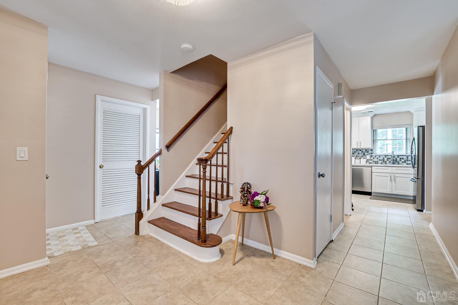 6 Sagamore Avenue South Edison, NJ 08820 - Photo 4 of 34