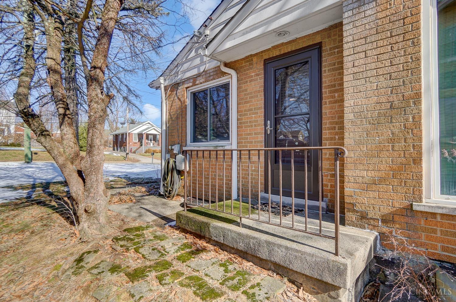 3673 Boomer Road Cincinnati, OH 45247 - Photo 23 of 26