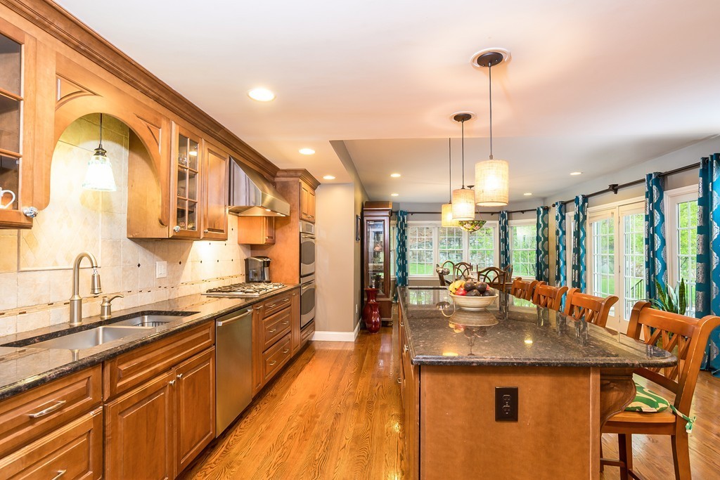 19 Thomas Road Lynnfield, MA 01940 - Photo 5 of 30 Gallery Image 5