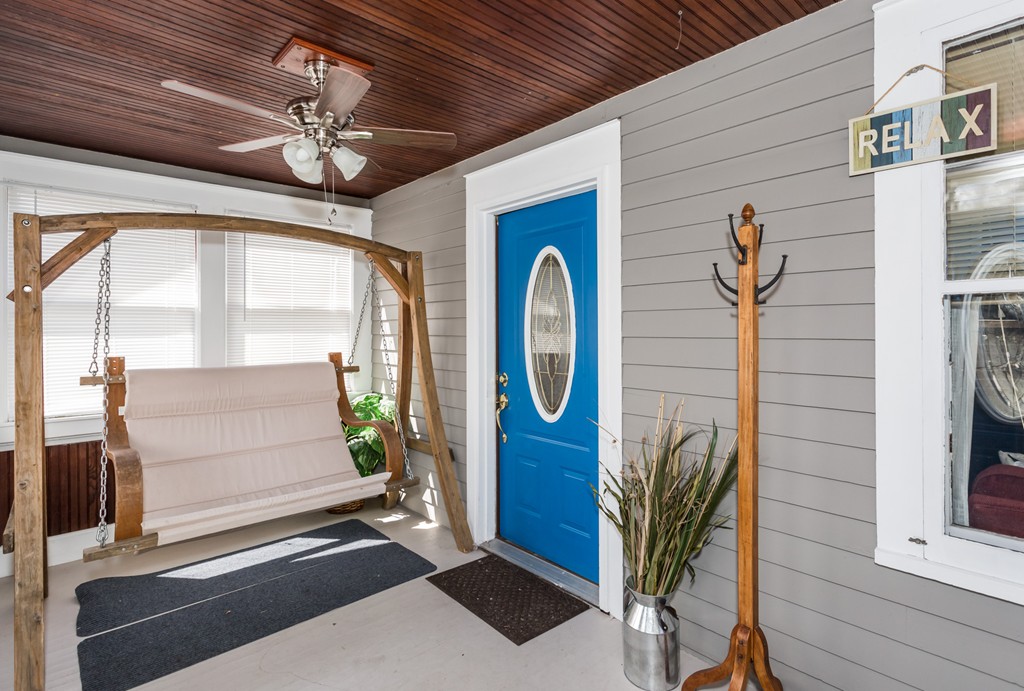 82 Dwight Road Springfield, MA 01108 - Photo 5 of 28 a view of entryway with a hall